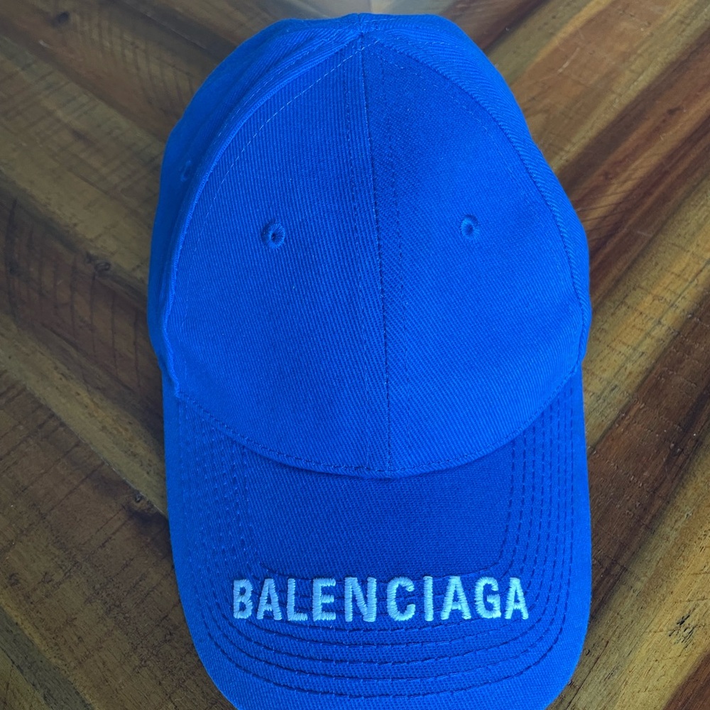 BALENCIAGA LOGO VISOR CAP IN BLUE